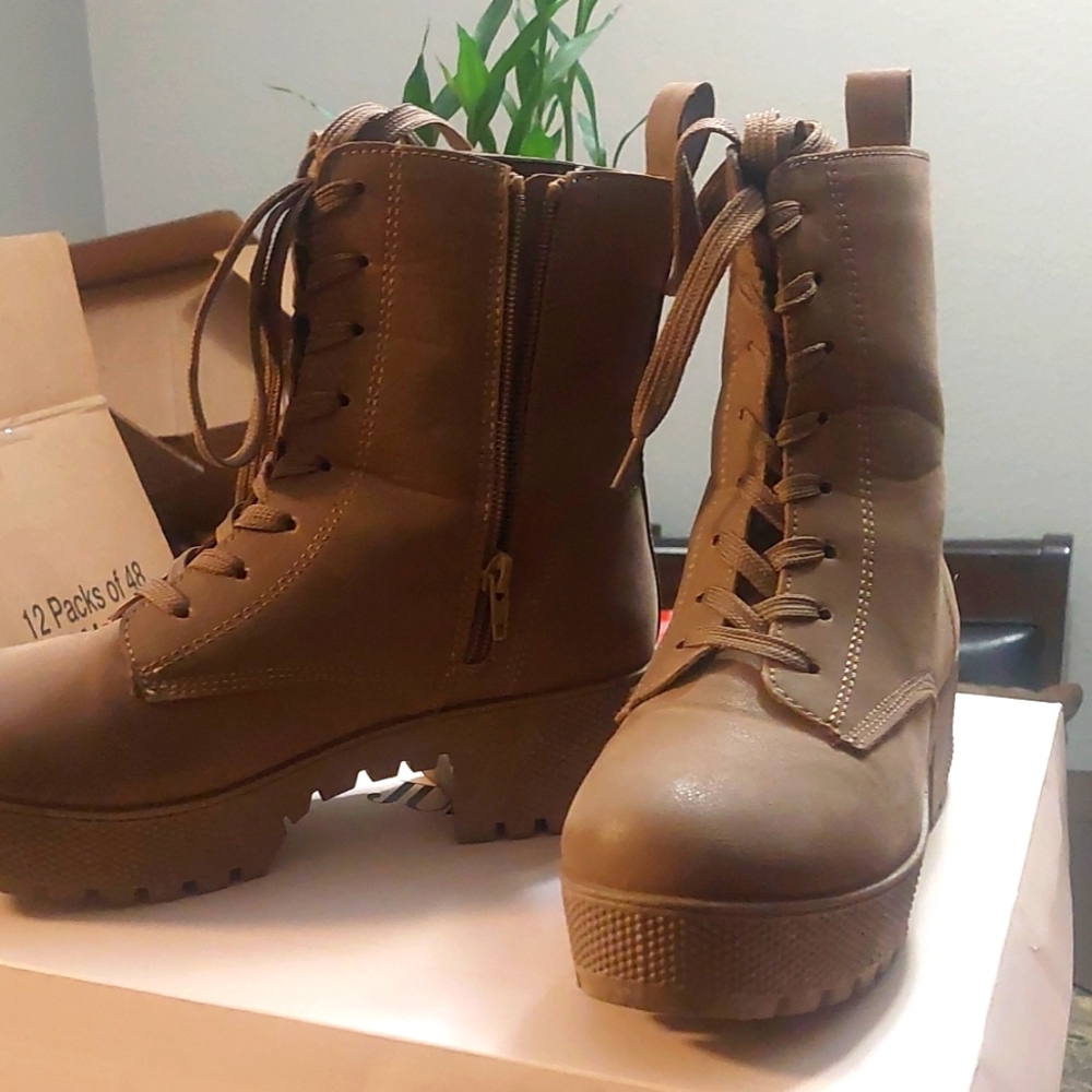 Bamboo combat boots